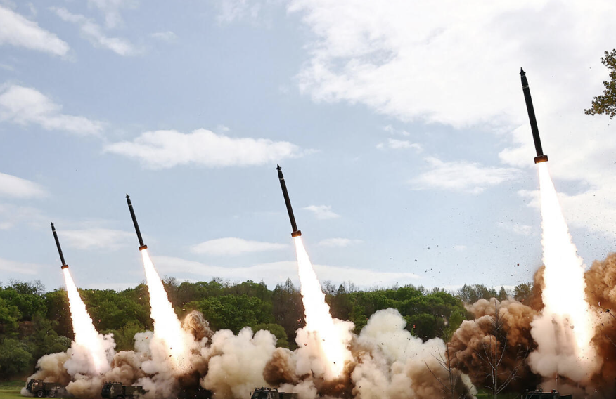 COREA DEL NORTE CONTINÚA PRUEBAS BÈLICAS Y LANZA VARIOS MISILES DE CORTO ALCANCE SOBRE SEÙL